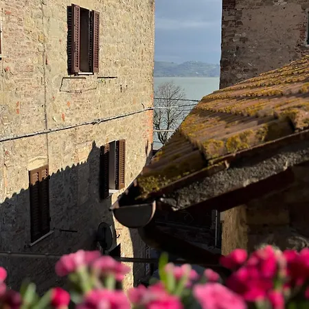 Apartament Donna Lucrezia Passignano sul Trasimeno